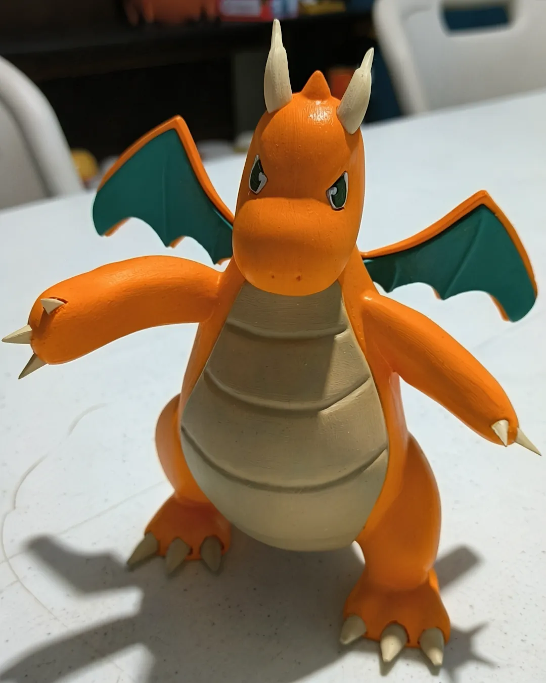 Figura de Dragonite pintada a mano